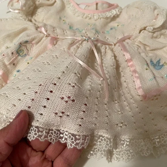 Adorable Benewborn set of three pieces,dresses pants and blankets. Soft and New - Picture 7 of 11